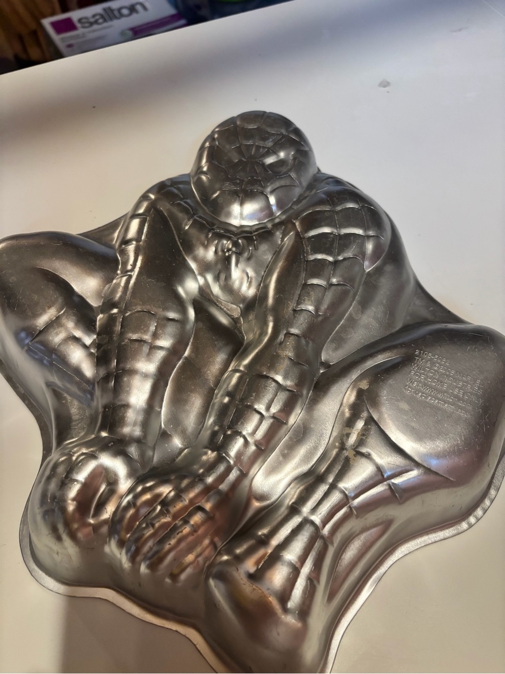 Vintage 2004 Wilton Spider-Man Crouching Character Cake Pan
